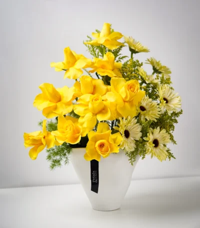 Golden Heart Flower Vase
