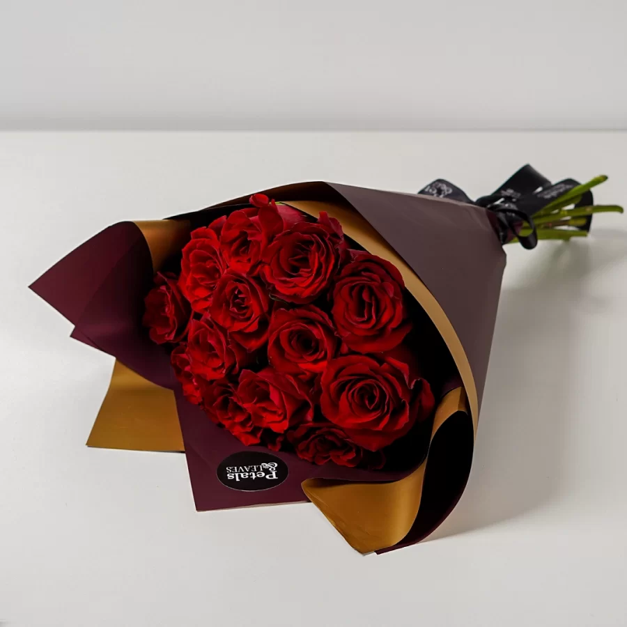 Red Romance Flower Bouquet