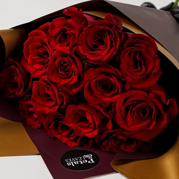 Red Romance Flower Bouquet